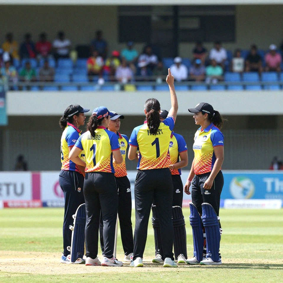 Kingsmead's Dry Pitch, Cameron Green's Abdominal Strain, and the Hole in Australia's Bowling Math Kingsmead's Dry Pitch, Cameron Green's Abdominal Strain, and the Hole in Australia's Bowling Math