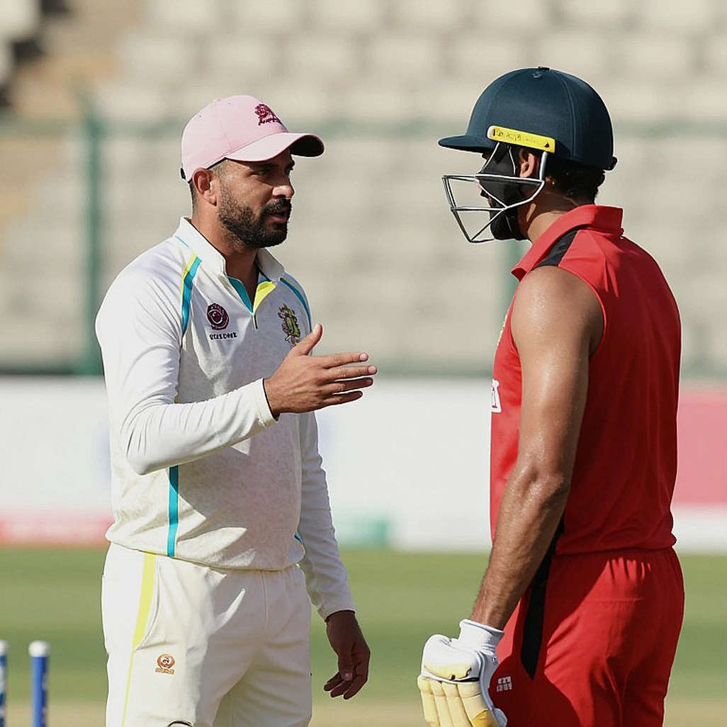 পাওয়ারপ্লের অভাব: টি-টোয়েন্টি বিশ্বকাপে বাংলাদেশের ব্যাটিং কাঠামোর সংকট পাওয়ারপ্লের অভাব: টি-টোয়েন্টি বিশ্বকাপে বাংলাদেশের ব্যাটিং কাঠামোর সংকট